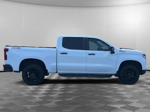 Used 2022 Chevrolet Silverado 1500 LT Trail Boss w/ LT Trail Boss Premium Package AWD/4WD image 6