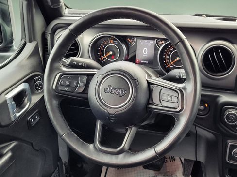 Used 2023 Jeep Gladiator Sport AWD/4WD image 12