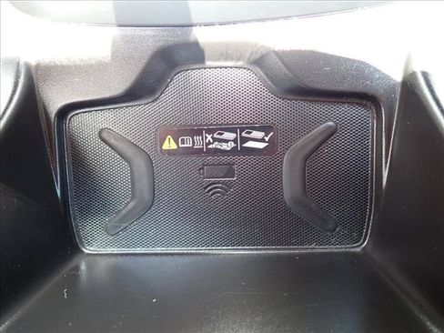 Used 2022 Chevrolet Colorado ZR2 w/ ZR2 Dusk Special Edition AWD/4WD image 18