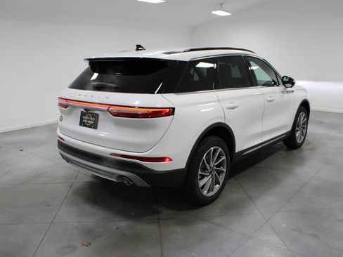 New 2026 Lincoln Corsair Premiere image 8