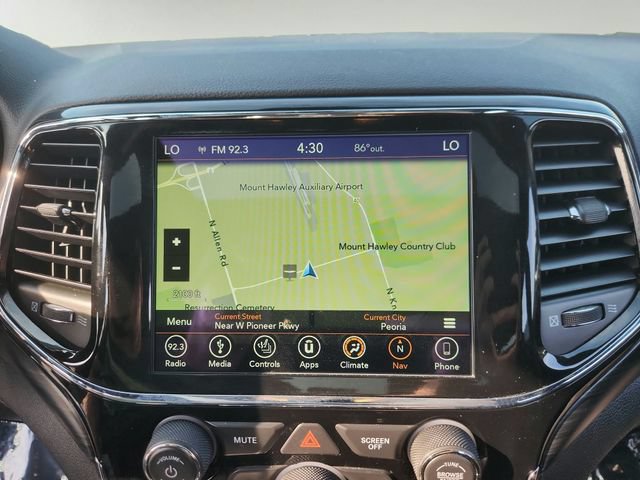 Used 2019 Jeep Grand Cherokee Altitude AWD/4WD image 14