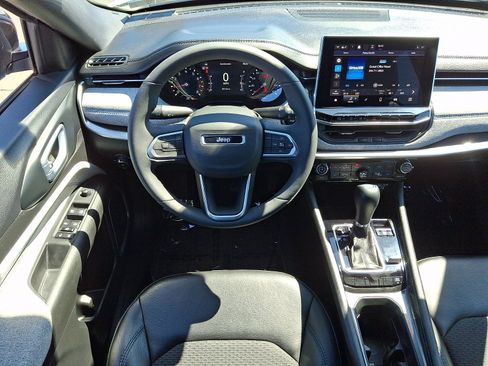 Certified 2023 Jeep Compass Latitude w/ Convenience Group AWD/4WD image 11