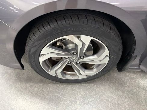 Used 2020 Honda Accord EX image 29