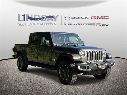 Used 2022 Jeep Gladiator Overland w/ Popular Equipment Package