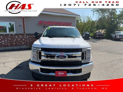 Used 2017 Ford F250 XLT w/ Snow Plow Prep Package AWD/4WD image 9