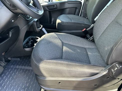 Used 2025 RAM ProMaster 2500 w/ U-Haul Equipment Group FWD image 13
