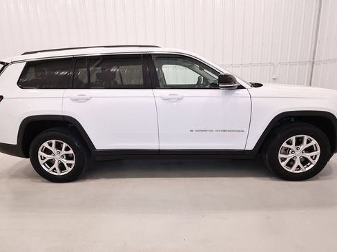 Used 2021 Jeep Grand Cherokee L Limited AWD/4WD image 2