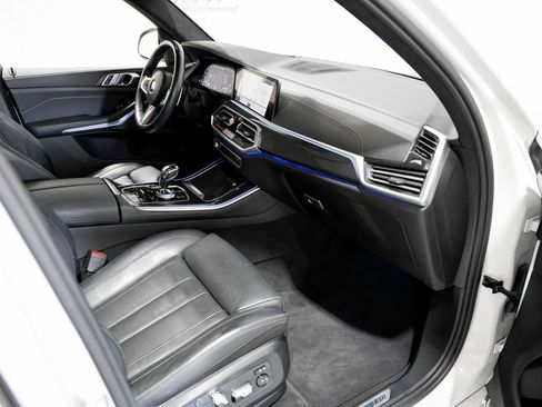 Used 2022 BMW X5 M50i w/ Executive Package image 24