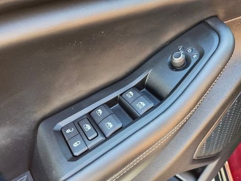 Used 2025 Jeep Grand Cherokee L Laredo w/ Luxury Tech Group I RWD image 29