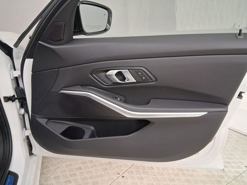 New 2026 BMW 330i Sedan w/ M Sport Package image 27