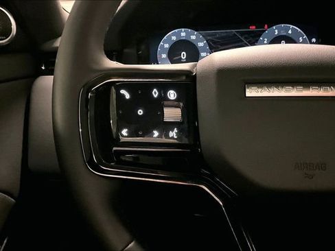 Certified 2025 Land Rover Range Rover Evoque S AWD/4WD image 20