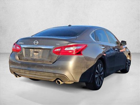 Used 2017 Nissan Altima 2.5 SL image 3