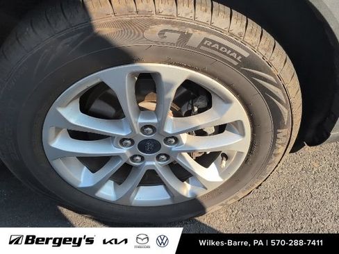 Used 2022 Ford Escape SE w/ Convenience Package FWD image 4