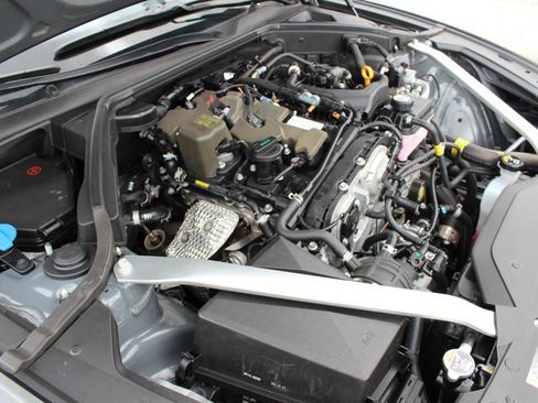 Used 2025 Genesis G70 2.5T RWD image 25