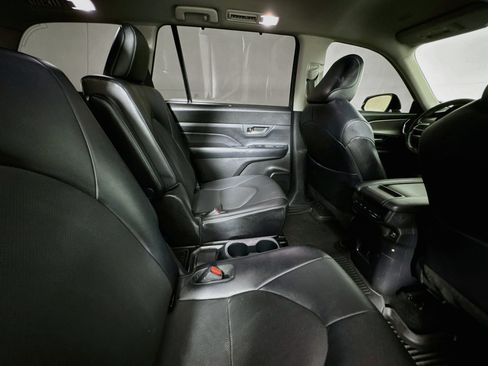 Used 2024 Toyota Grand Highlander FWD image 25