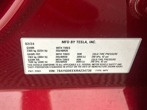 Used 2024 Tesla Model Y Long Range AWD/4WD image 9