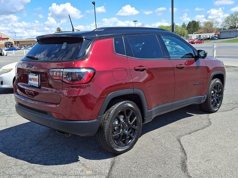 Used 2022 Jeep Compass Latitude w/ Convenience Group AWD/4WD image 7