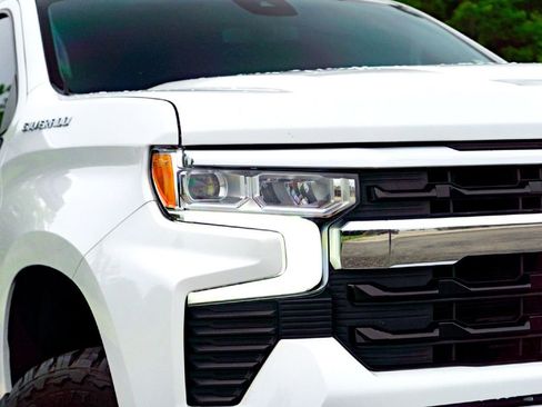 Used 2023 Chevrolet Silverado 1500 LT RWD image 4