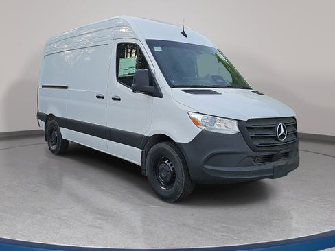New 2025 Mercedes-Benz Sprinter 2500 image 3