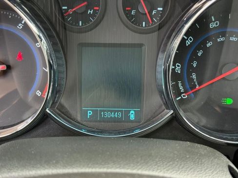 Used 2011 Chevrolet Cruze LTZ FWD image 17
