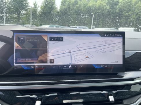 New 2027 BMW X7 xDrive40i w/ M Sport Package AWD/4WD image 13