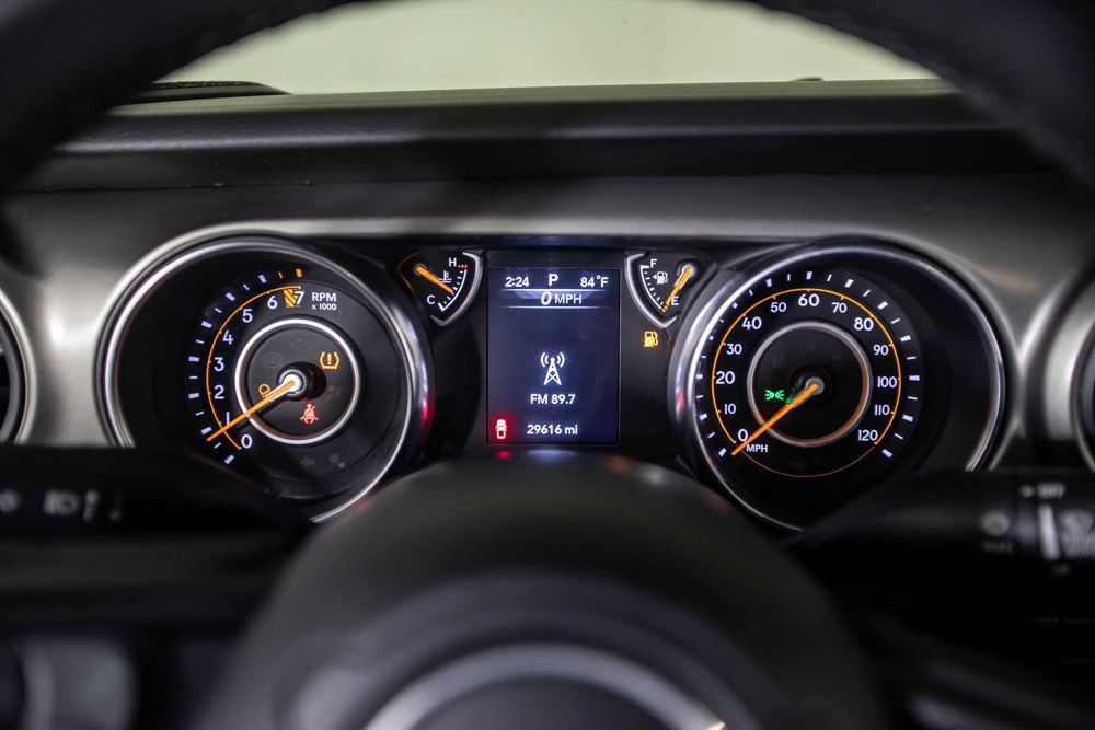 Used 2023 Jeep Gladiator Sport AWD/4WD image 22
