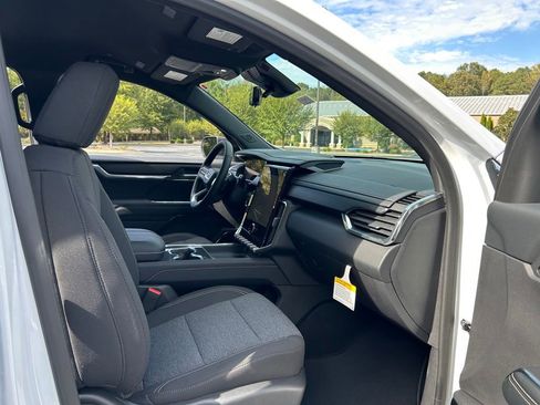 New 2026 GMC Acadia Elevation image 36