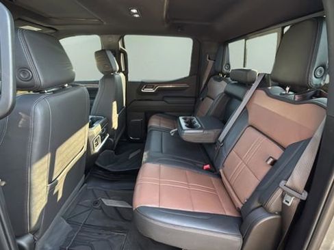 Used 2024 Chevrolet Silverado 1500 High Country w/ High Country Premium Package AWD/4WD image 20