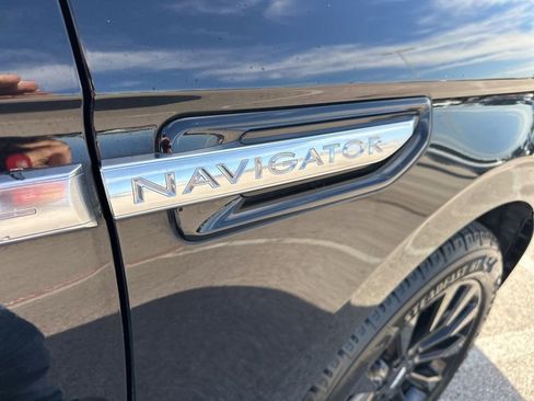 Used 2021 Lincoln Navigator Reserve w/ Luxury Package image 52