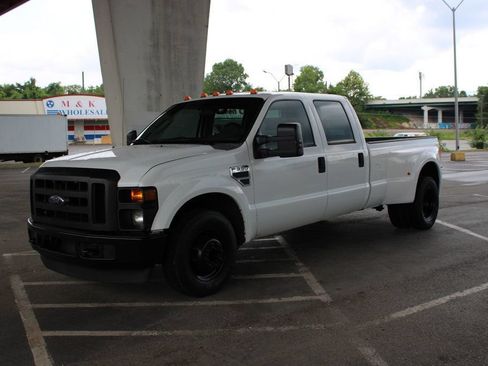 Used 2008 Ford F350 XL RWD image 2