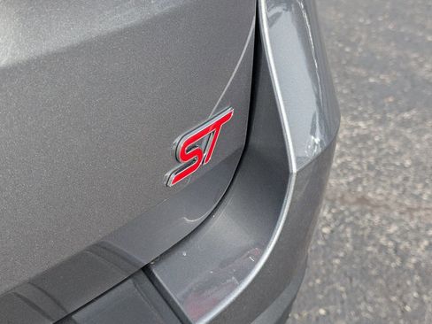 New 2026 Ford Explorer ST w/ Sun And Sound Package image 18