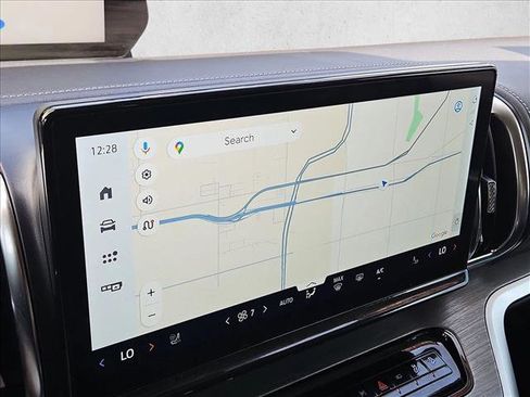 Used 2023 Tesla Model Y Long Range AWD/4WD image 19