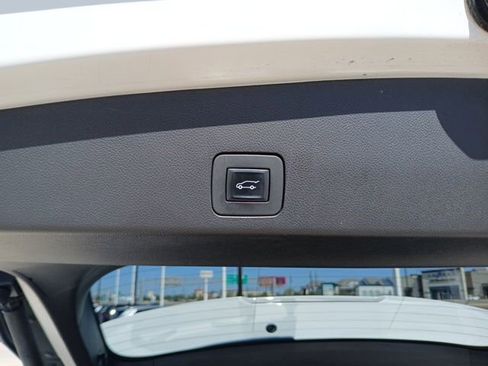 Used 2022 Buick Encore GX Select image 10