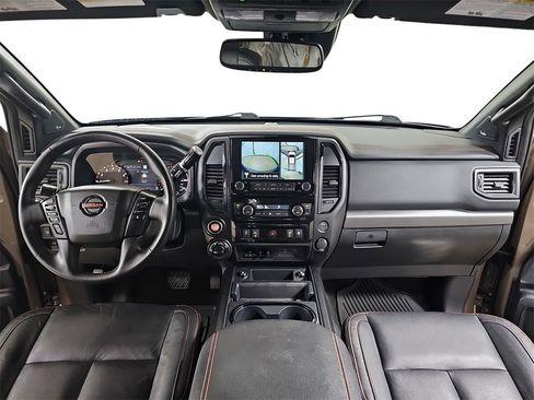 Used 2021 Nissan Titan PRO-4X w/ Pro-4x Convenience Package image 15