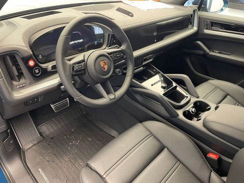 New 2026 Porsche Cayenne AWD/4WD image 4