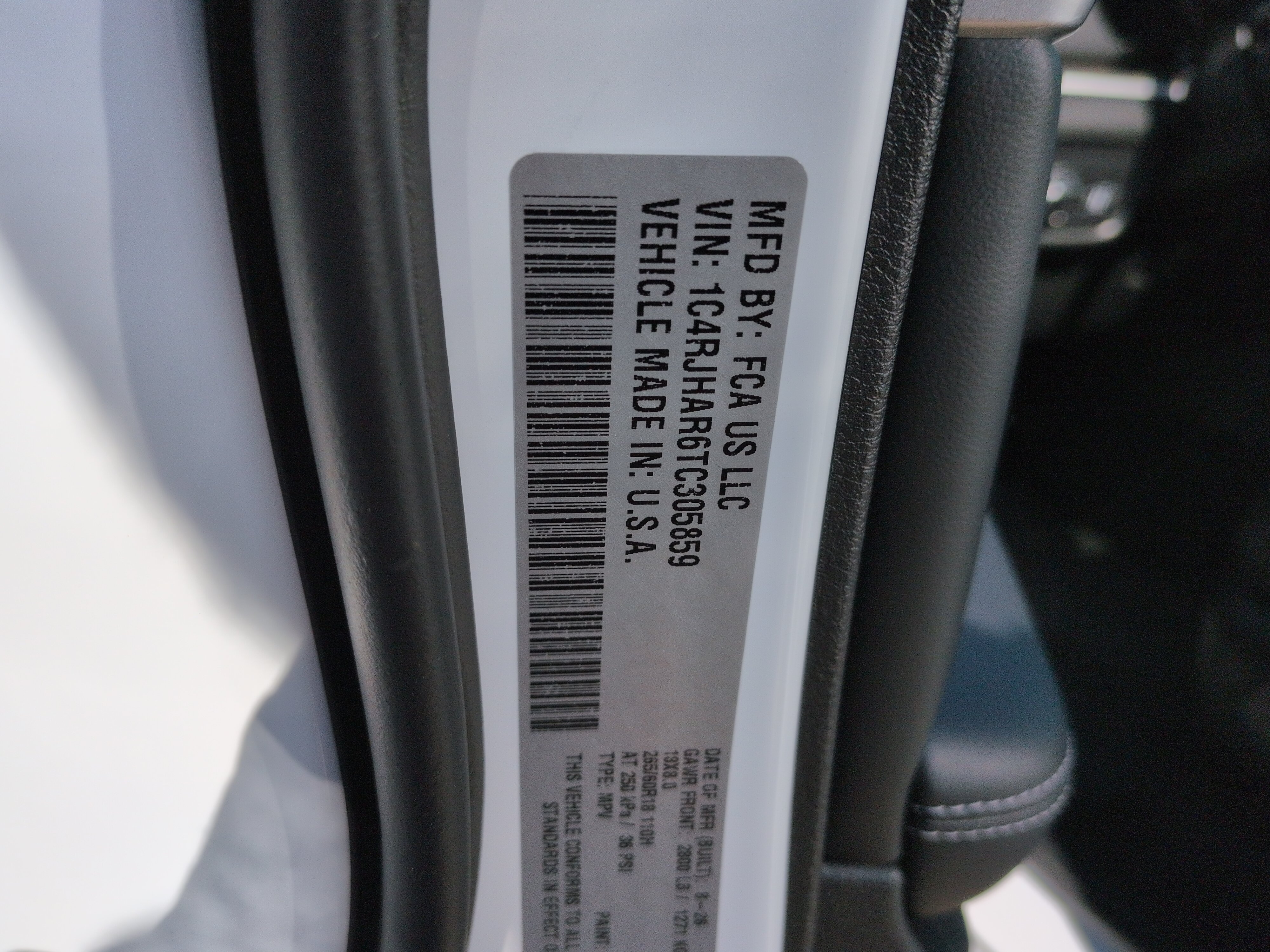 New 2026 Jeep Grand Cherokee Altitude AWD/4WD image 28