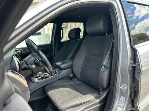 Certified 2016 Jeep Grand Cherokee Laredo w/ Quick Order Package 23E AWD/4WD image 15