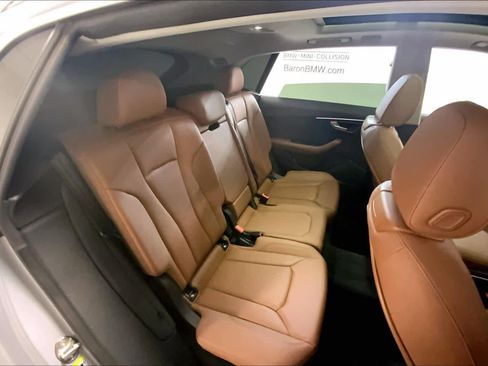 Used 2022 Audi Q8 Premium Plus image 19