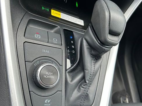 Certified 2024 Toyota RAV4 XLE AWD/4WD image 27