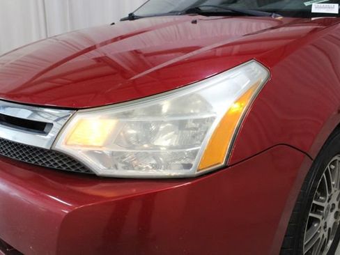 Used 2011 Ford Focus SE w/ Sedan SE Appearance Pkg FWD image 30