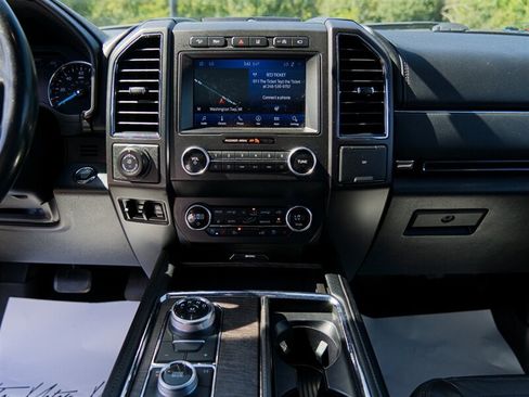 Used 2020 Ford Expedition Limited w/ Equipment Group 302A AWD/4WD image 36
