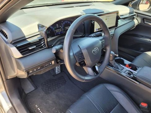 Used 2025 Toyota Camry XSE FWD image 31
