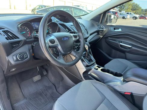 Used 2014 Ford Escape SE FWD image 17
