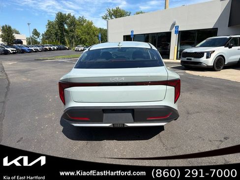 New 2026 Kia K4 FWD image 9