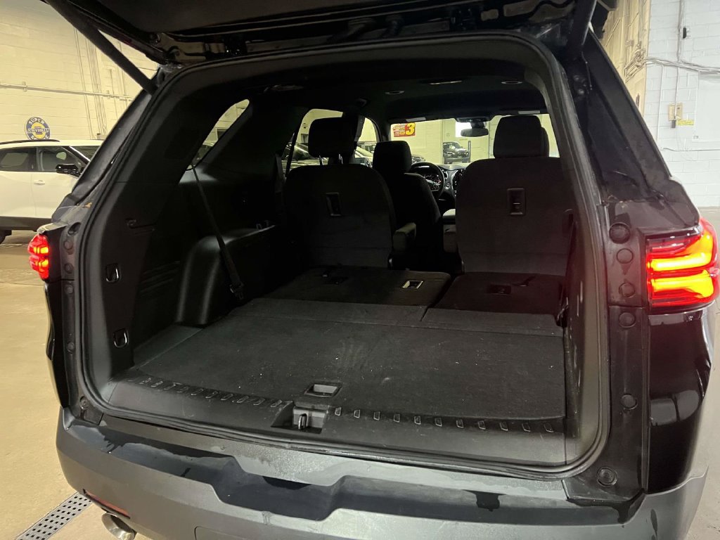 Used 2023 Chevrolet Traverse LT FWD image 10