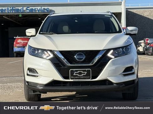 Used 2022 Nissan Rogue Sport SL image 3
