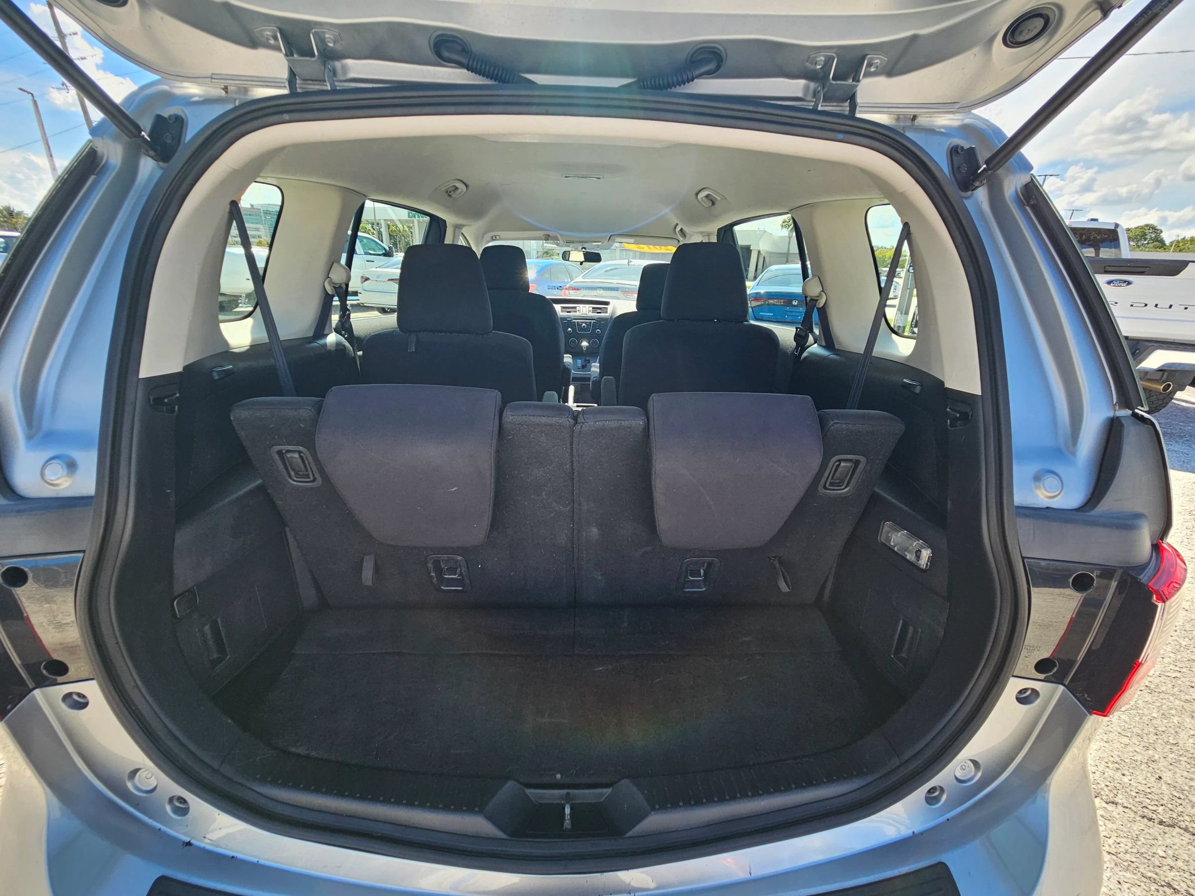Used 2012 MAZDA MAZDA5 Touring FWD image 11