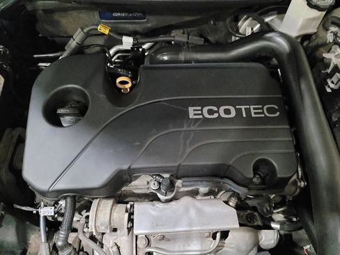 Used 2020 Chevrolet Equinox LT AWD/4WD image 30