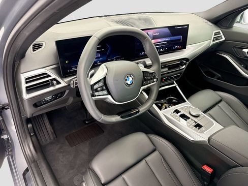 Used 2025 BMW 330i Sedan w/ Convenience Package RWD image 9