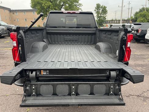 Used 2024 Chevrolet Silverado 2500 High Country w/ Midnight Edition AWD/4WD image 17